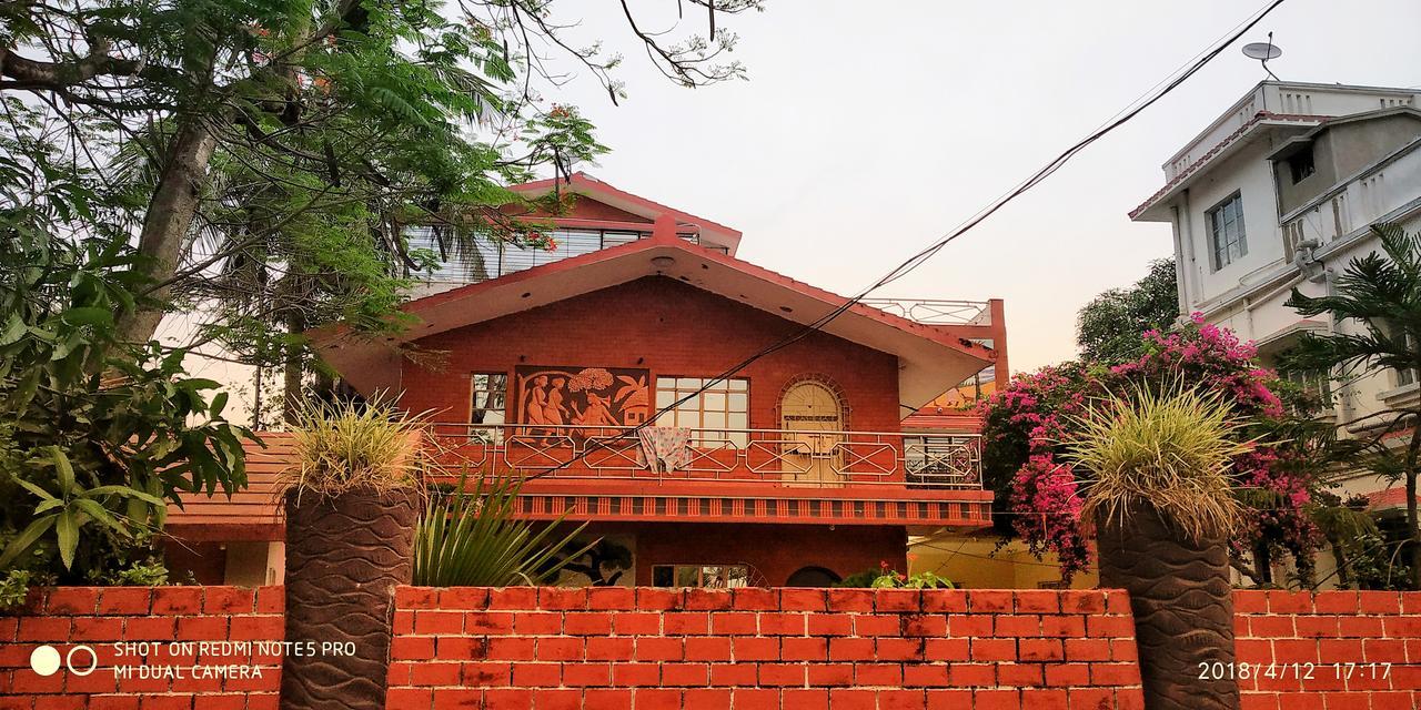 Hôtel Swapnonir à Shānti Niketan Extérieur photo